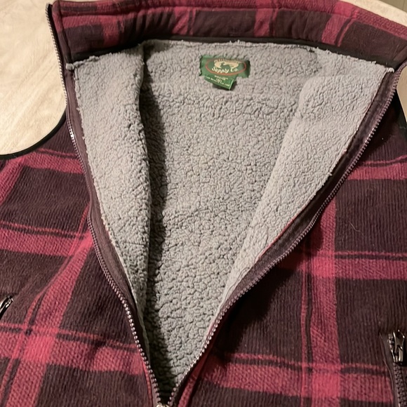 Purple/ Plum plaid fleece vest - Medium - Picture 3 of 6